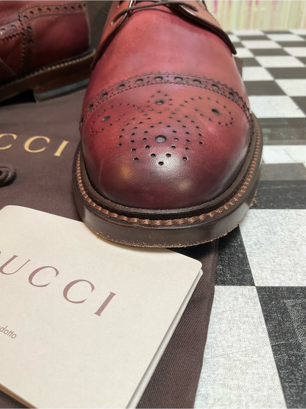 Gucci Men’s Bordeaux Leather Wingtip Oxfords - Picture 3 of 12